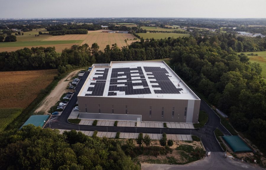 DS Distribution : <br/>une plateforme multi-matière