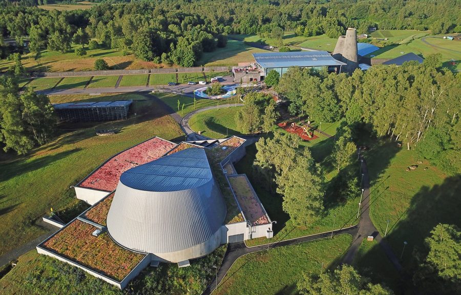 Vulcania : le plus grand planétarium de France !
