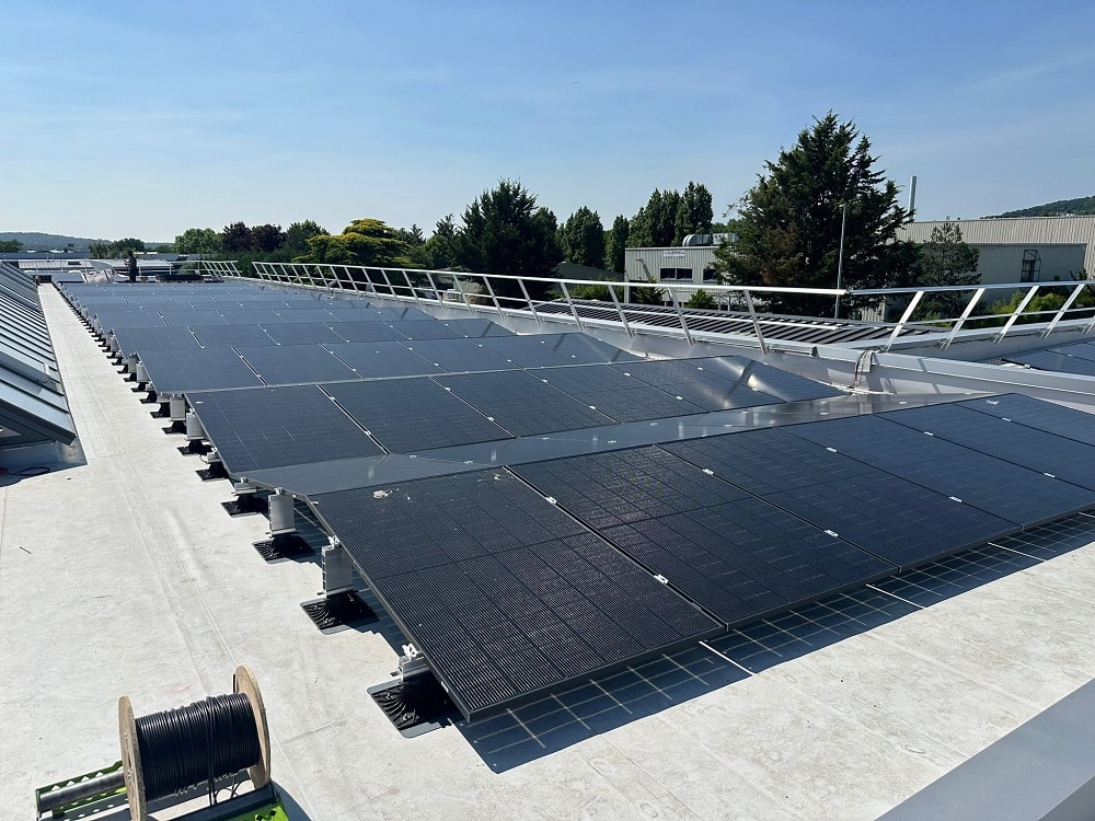 Réhabilitation de toiture avec centrale solaire.